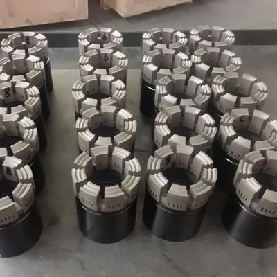 BQ NQ HQ PQ 多種多様な掘削作業のためのダブルチューブダイヤモンドコアビット