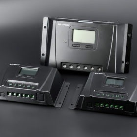 LED LCDの表示が付いている太陽充満PWM MPPTコントローラー